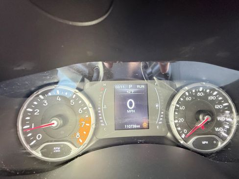 Used 2018 Jeep Renegade Sport w/ Power & Air Group image 15