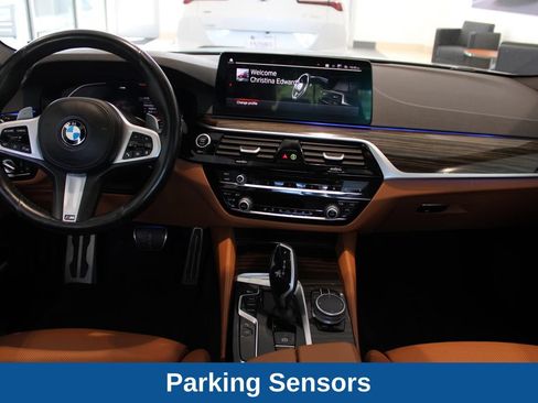 Used 2021 BMW 530i w/ M Sport Package RWD image 7