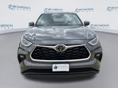 Used 2023 Toyota Highlander L image 8