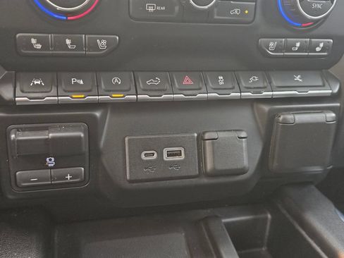 Certified 2020 Chevrolet Silverado 1500 High Country AWD/4WD image 33