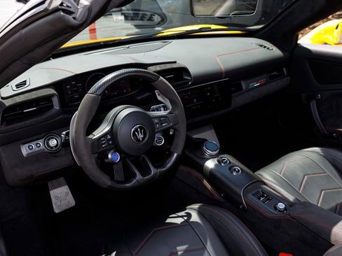 Used 2023 Maserati MC20 Spyder RWD image 22