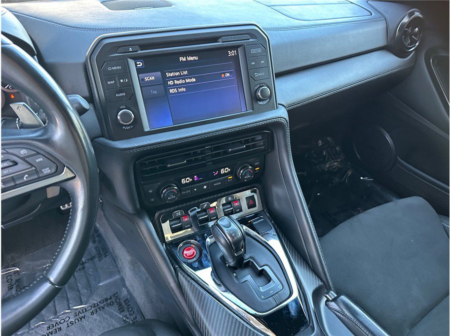 Used 2018 Nissan GT-R Premium AWD/4WD image 11
