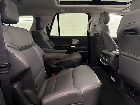 New 2025 Ford Expedition Max Active image 30