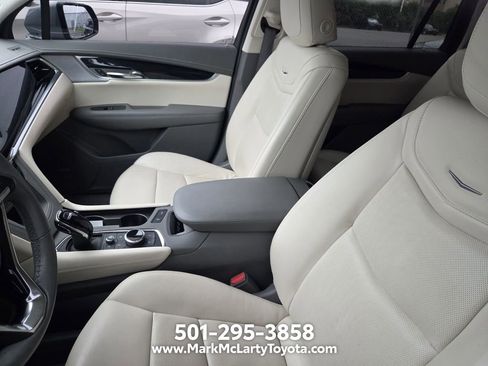 Used 2024 Cadillac XT6 Premium Luxury w/ Technology Package FWD image 7