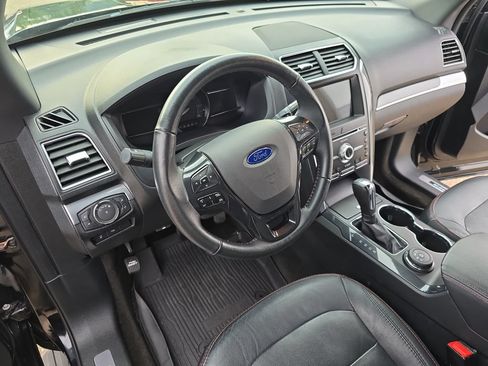Used 2018 Ford Explorer Sport AWD/4WD image 17