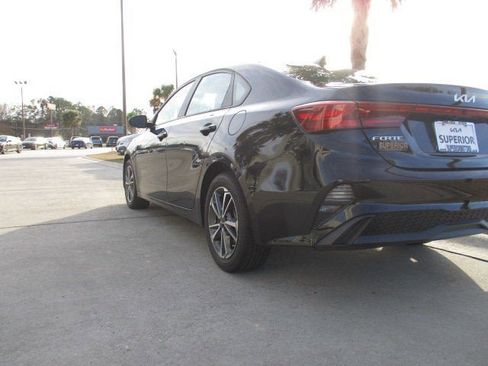 Used 2022 Kia Forte LXS image 5