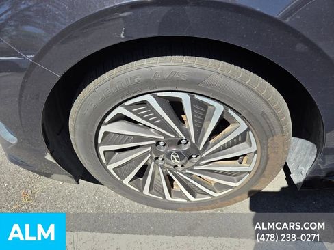 Used 2025 Hyundai Sonata SEL image 2