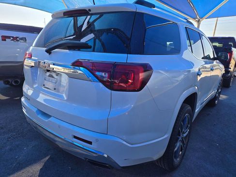 Used 2018 GMC Acadia Denali w/ Technology Package FWD image 4