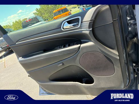 Used 2020 Jeep Grand Cherokee Limited w/ Trailer Tow Group IV AWD/4WD image 13