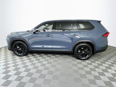 Used 2024 Toyota Grand Highlander AWD image 4