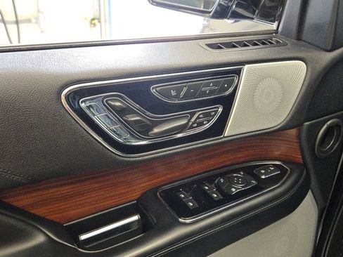 Used 2020 Lincoln Navigator Reserve w/ Equipment Group 208A Reserve AWD/4WD image 23