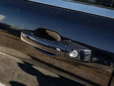 Used 2011 Jeep Grand Cherokee Laredo w/ Security & Convenience Group image 33