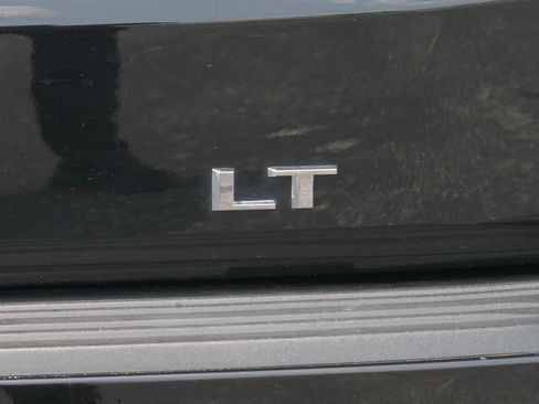 Used 2025 Chevrolet Tahoe LT RWD image 38