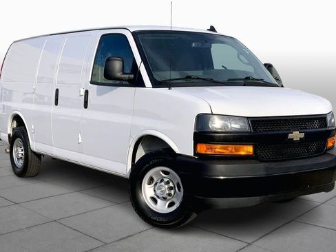 Used 2022 Chevrolet Express 2500 w/ Driver Convenience Package image 2