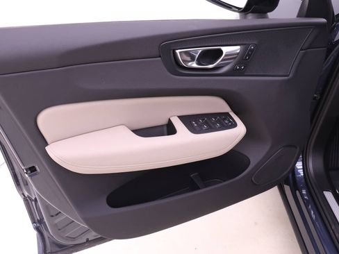 New 2026 Volvo XC60 B5 Plus w/ Protection Package Premier AWD/4WD image 10