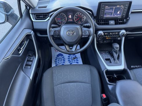 Certified 2022 Toyota RAV4 XLE w/ Convenience Package image 16