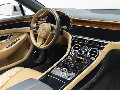 Used 2020 Bentley Continental GT image 38