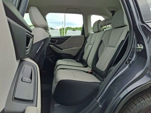 Used 2022 Subaru Forester AWD/4WD image 10