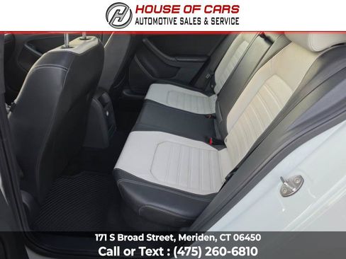 Used 2016 Volkswagen Jetta Sport FWD image 20