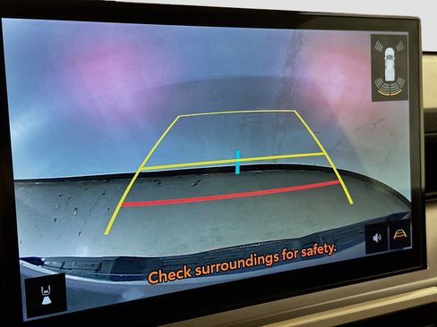 Used 2024 Toyota Tacoma TRD Sport w/ TRD Sport Upgrade Package image 23