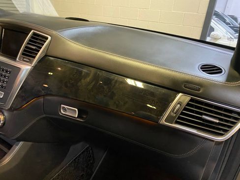 Used 2014 Mercedes-Benz ML 63 AMG 4MATIC image 24