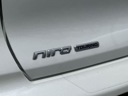 Used 2017 Kia Niro FWD image 19