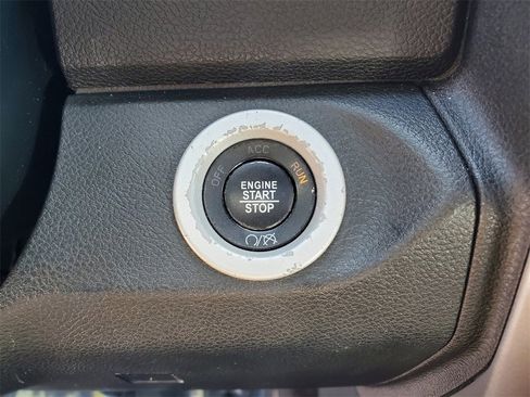 Used 2017 RAM 1500 Limited image 24