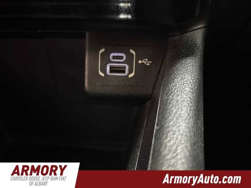 Used 2023 Jeep Compass Latitude image 18