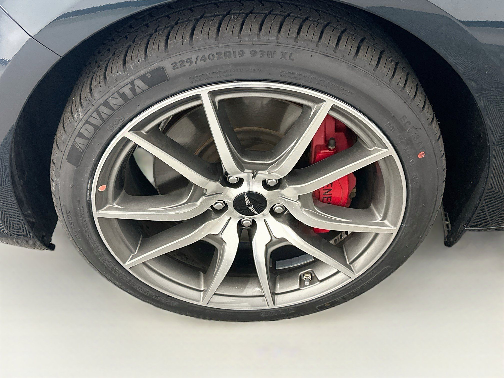 Used 2025 Genesis G70 2.5T AWD/4WD image 11
