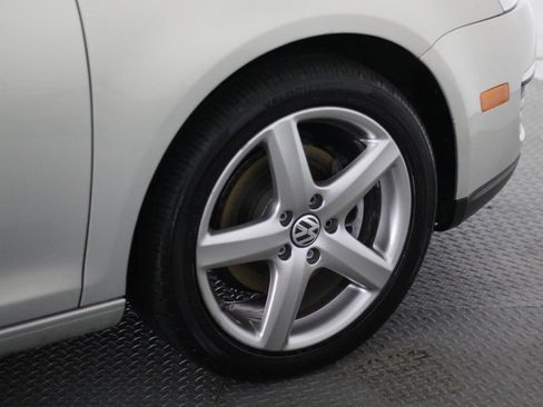 Used 2010 Volkswagen Jetta Limited Edition FWD image 48