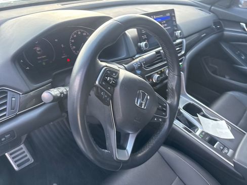 Used 2022 Honda Accord Sport image 4