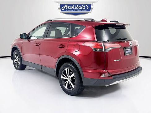 Used 2018 Toyota RAV4 XLE image 4