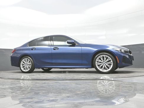 Used 2023 BMW 330i xDrive Sedan w/ Premium Package AWD/4WD image 27