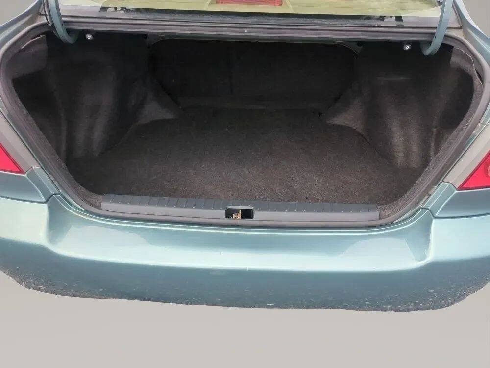 Used 2006 Toyota Corolla LE FWD image 14