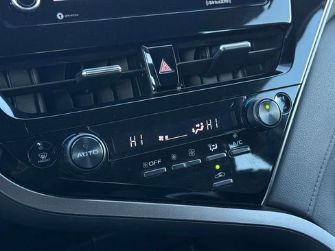 Used 2022 Toyota Camry LE image 28