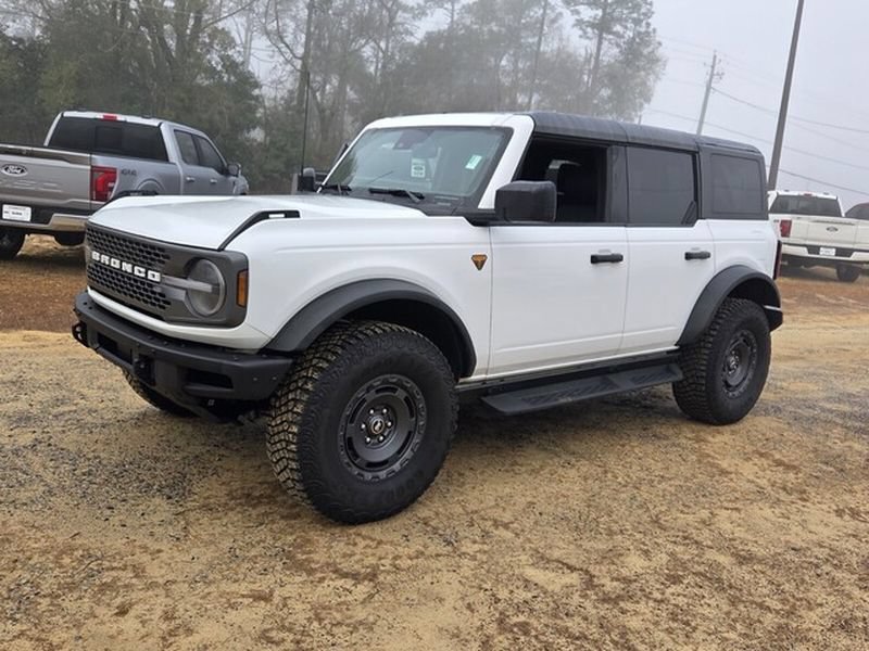 Used 2024 Ford Bronco Badlands AWD/4WD image 4