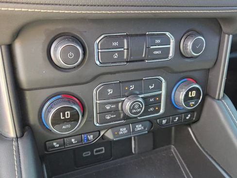 Used 2024 Chevrolet Tahoe Premier RWD image 22