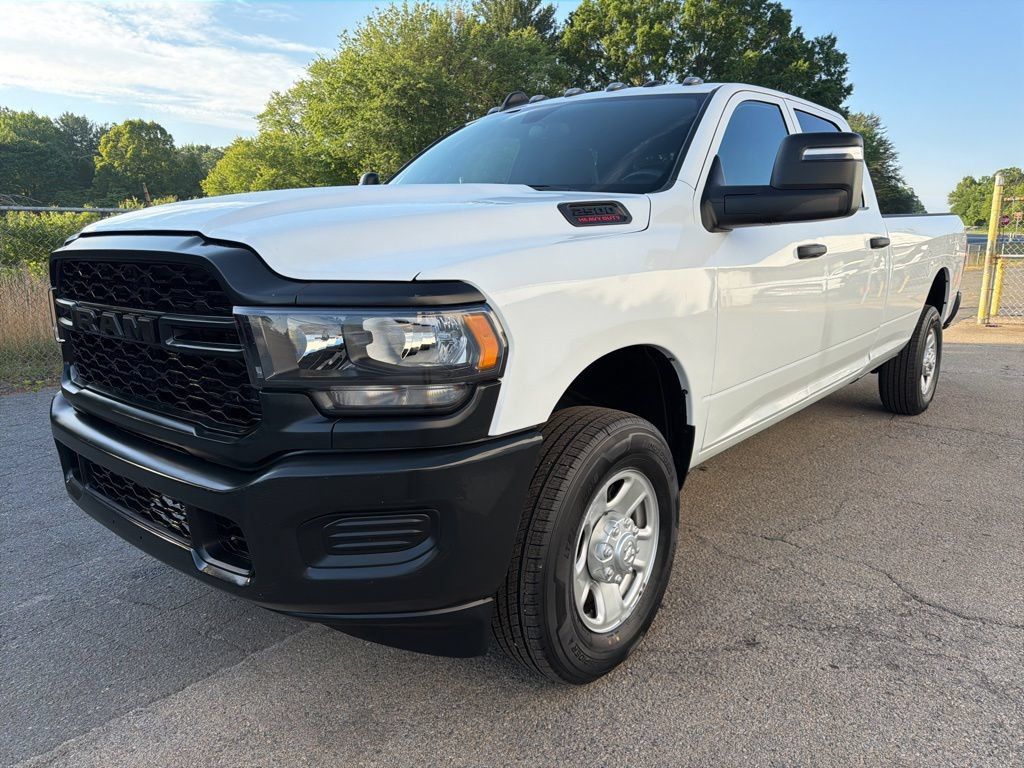 Used 2024 RAM 2500 4x4 Crew Cab Big Horn w/ Snow Chief Group image 6