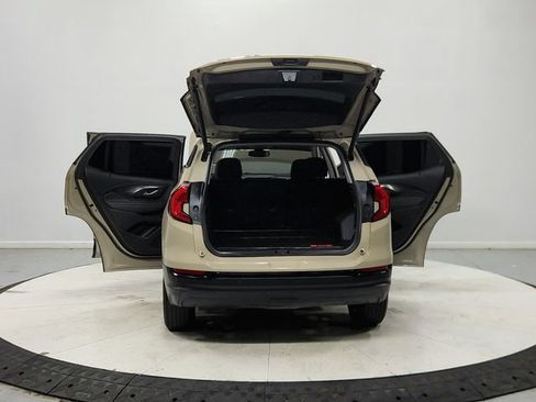 Used 2023 GMC Terrain SLE w/ Driver Convenience Package FWD image 15