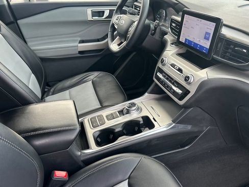 Certified 2023 Ford Explorer XLT w/ Equipment Group 202A image 18