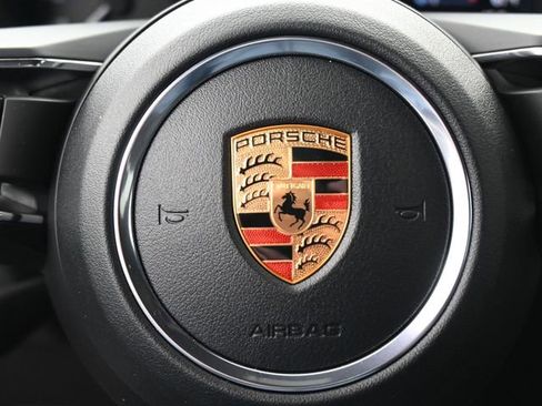 New 2026 Porsche Macan image 22