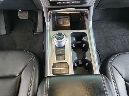 Used 2020 Ford Explorer XLT w/ Equipment Group 202A image 21