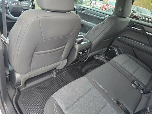 New 2026 GMC Acadia Elevation image 25