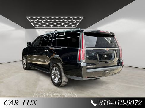Used 2018 Cadillac Escalade ESV 4WD image 3