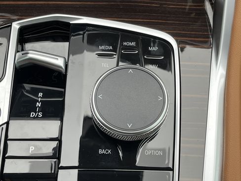 New 2026 BMW X6 xDrive40i image 8