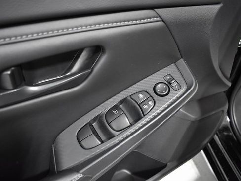 Certified 2025 Nissan Sentra S image 15