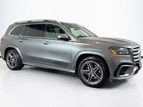 Certified 2025 Mercedes-Benz GLS 450 4MATIC image 3