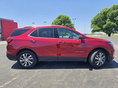 Used 2024 Chevrolet Equinox Premier AWD/4WD image 17