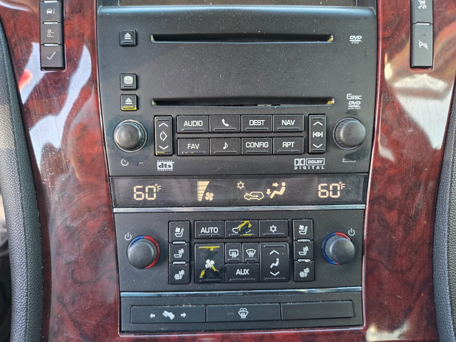 Used 2007 Cadillac Escalade AWD w/ Information Package image 19