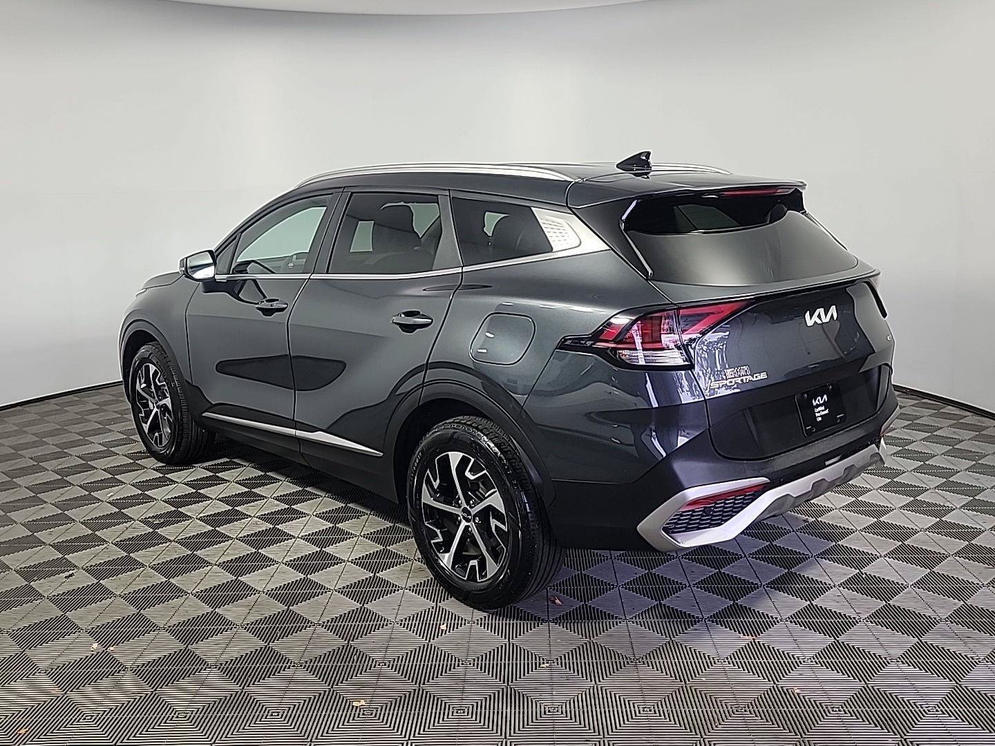 Certified 2024 Kia Sportage EX AWD/4WD image 9